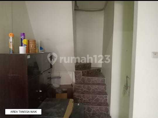 House in front of the Kwitang Mosque area, 500 meters to the Tugu Tani statue. 2