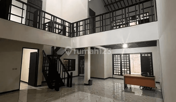 Rumah Ngantong Anti Bising, Bisa Kantor/Gudang, 850 m ke Mampang Prapatan Raya 2