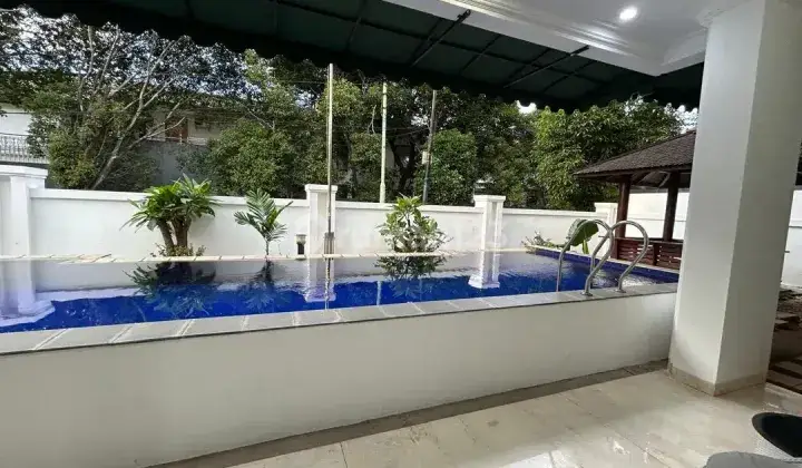 Rumah Siap Huni ada Pool area Taman Patra Kuningan 2