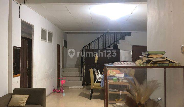 Rumah Hitung Tanah di Jln Ciomas, 400 Meter Ke Jln Wolter Mongonsidi 1