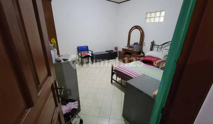 Rumah Siap Huni Semi Furnished di Pondok Kelapa, 300 meter ke Jalan Raya Kalimalang 2