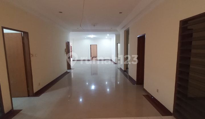 Suitable for Living/Office/Restaurant/Clinic, Ready to Occupancy, Near Thamrin-Sudirman Road Area, 400 Meters to MRT and 800 Meters to Bundaran HI. Suitable for Living/Office/Restaurant/Clinic, Ready to Occupancy, Near Thamrin-Sudirman Road Area, 400 Meters to MRT and 800 Meters to Bundaran HI.