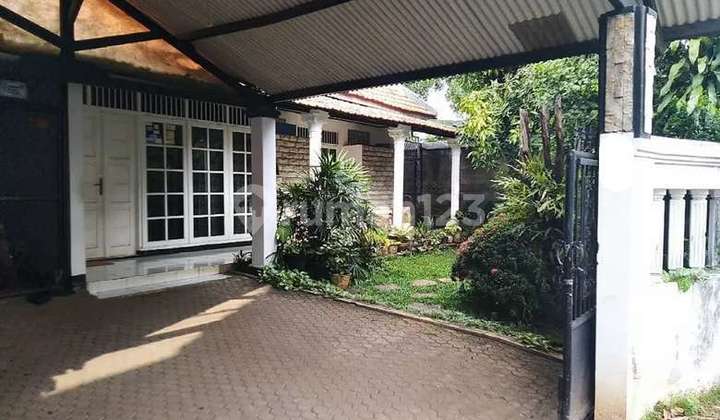 Cocok Kost-kostan, Rumah Lama Akses Mobil Masuk Gang area Mampang, 200 meter ke Jln. Mampang Prapatan Raya 2