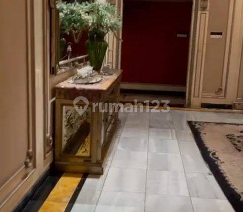 Rumah Strategis Di Menteng, 100 Meter Ke Taman Suropati 1