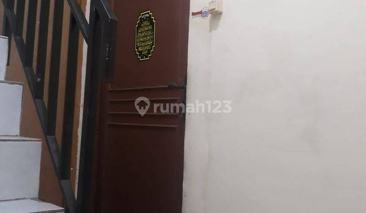 Kos-Kosan  8 pintu, Kamar Mandi dalam, 500 meter ke WTC Mangga Dua 2