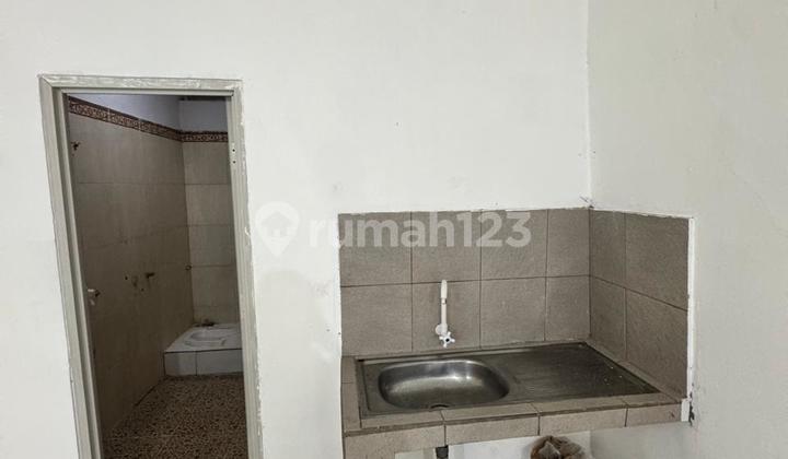 Hook House 5x33, Roadside Area Pondok Labu Hook House 5x33, Roadside Area Pondok Labu