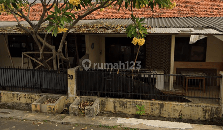 Rumah Hitung Tanah Masuk Komplek, 100 Meter Ke Srengseng Raya 1