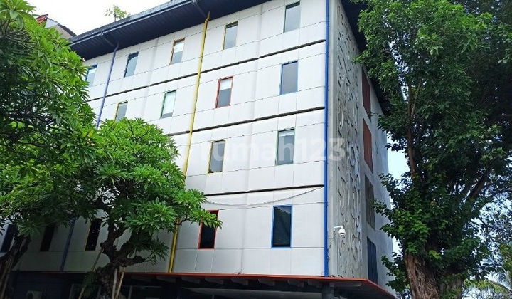 Hotel at Singaraja Square, Surapati Bali Strategic Near the Beach