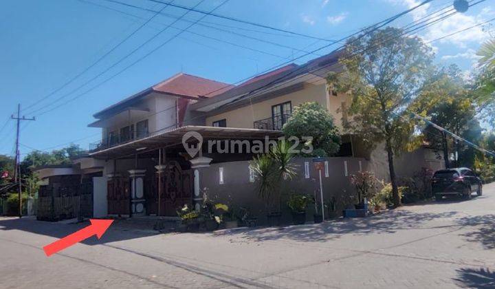 Rumah Bagus Strategis Taman Ketintang Wiyata Surabaya  1