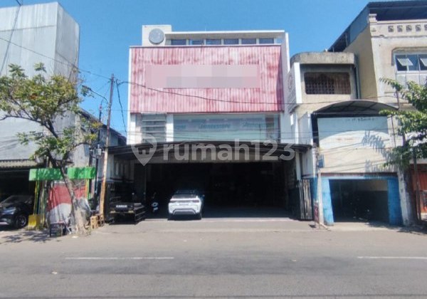 Komersil di Nol Jalan Undaan Wetan Surabaya Lokasi Strategis