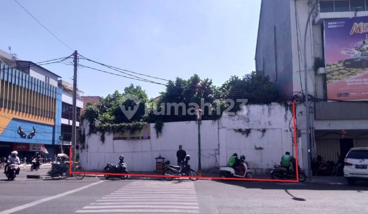 Land on Kembang Jepun Main Road Surabaya, Strategically Located and Rarely Available.