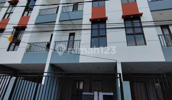 Rumah Siap Huni 4 Lantai Bisa Untuk Usaha di Sumur Batu, Jakarta Pusat 1