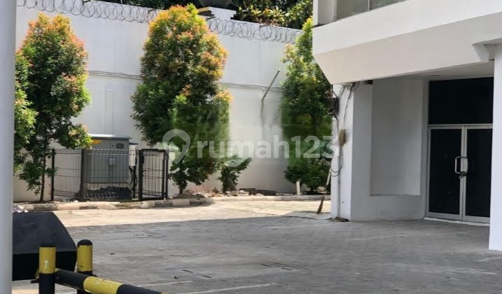 Gedung 5 Lantai Strategis di Angkasa Raya, Jakarta Pusat