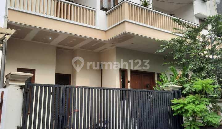 Rumah Bagus Luas Strategis 2 Lantai Belakang Mall Gading, Jakarta Utara 1