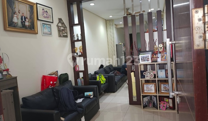 Nice and Affordable Ready-to-Use 2.5-Story House in Nias, Kelapa Gading 2