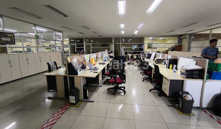 Warehouse 3.5 Floors in Bizpark Cakung, East Jakarta Warehouse 3.5 Floors in Bizpark Cakung, East Jakarta