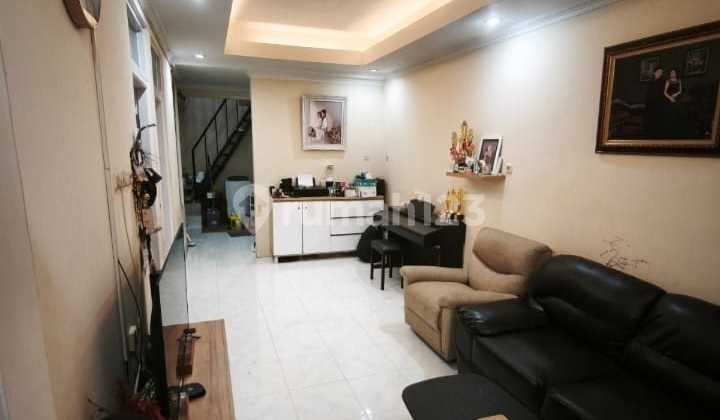 Strategic Livable House Behind Kelapa Gading Mall