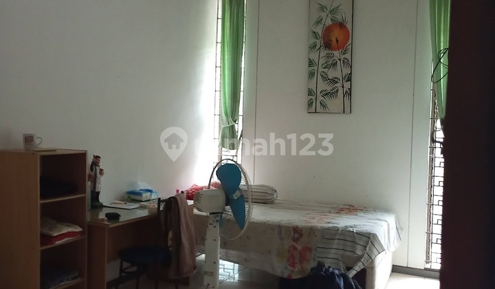 Rumah Strategis bisa untuk Tempat Usaha 3 Lantai di Kelapa Gading Bcs