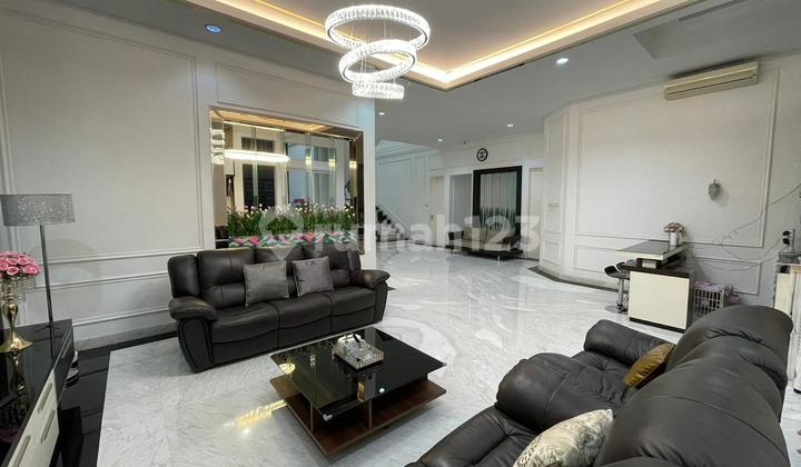 Rumah Mewah 4 Lantai di Villa Artha Gading, Jakarta Utara 1