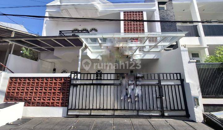 Rumah Bagus 3 Lantai di Kayu Putih, Jakarta Timur 1