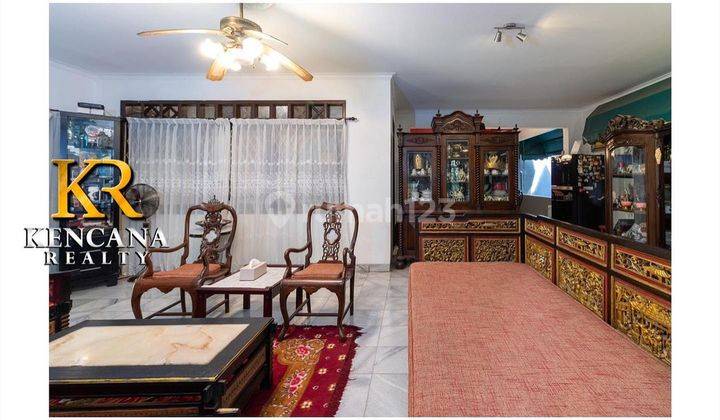 Rumah Asri Terawat 3 Lantai di Komplek Elite Cireunde Tangerang 4