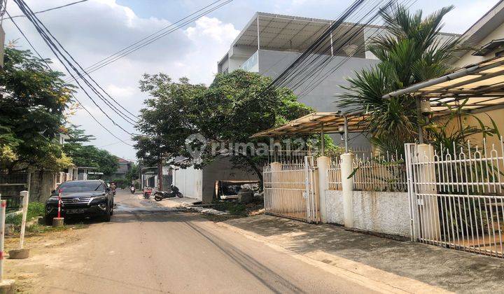 Rumah Nyaman 2 Lantai di Meruya Jakarta Barat 2