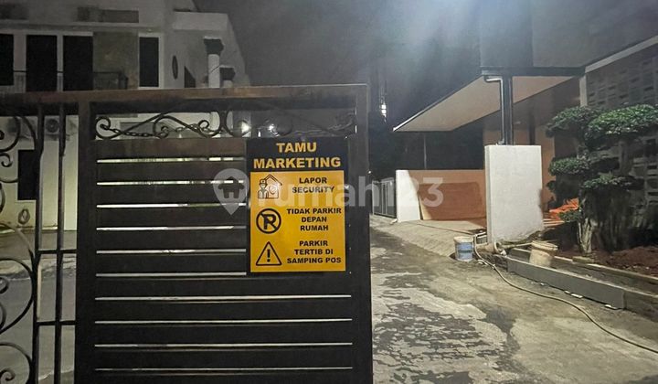 Lebak Bulus House 3.4M Negotiable. 14 Minutes from Lebak Bulus MRT. 15 Minutes from Fatmawati MRT. 2