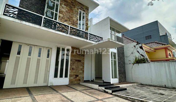 Rumah Mewah Strategis di Boulevard Araya, Blimbing, Malang 2