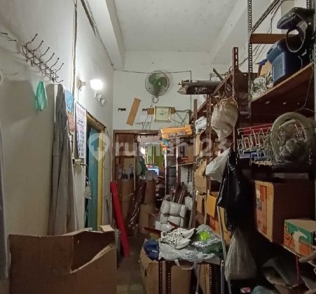 Shop House For Sale Strategic Location in Pasar Besar Malang Area 2