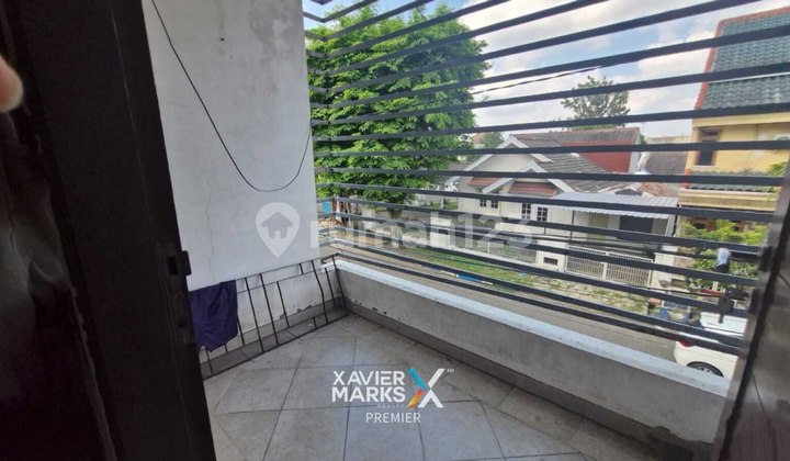 Turun Harga ! Rumah Usaha Hook Strategis & Terawat di Araya, Malang