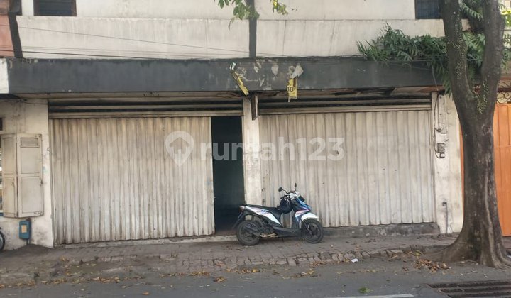 Quick Sale! 2 Adjoining Shop Houses, Very Suitable for Any Business. 2