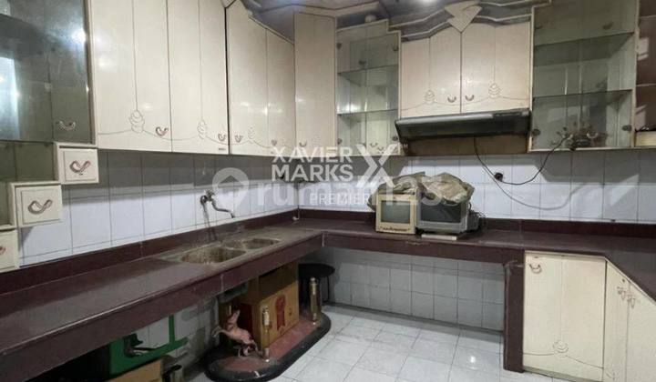 House for Rent! Location near Main Road, suitable for Employee Mess/Office/Business Space. 2