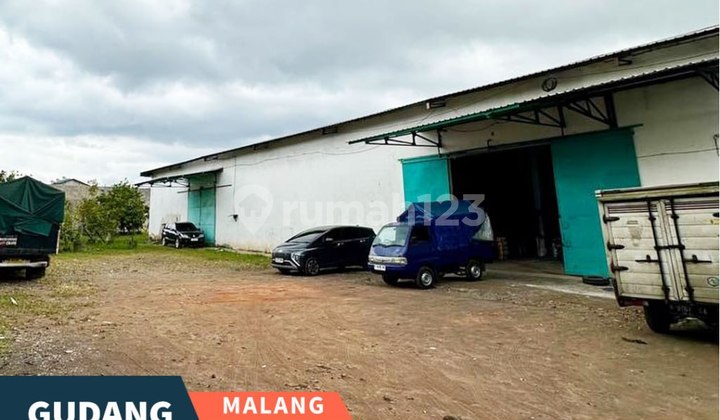 Affordable Warehouse Ready for Use, 500m from Kolonel Sugiono Raya Main Road, Malang City.