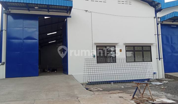 Warehouse 2 in a Row! Cheap Rent, Truck Access, Ready to Occupy.