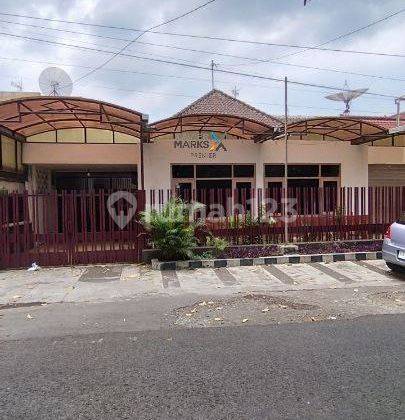 Rumah Klasik Tengah Kota Daerah Buah Buahan, Klojen, Malang 1