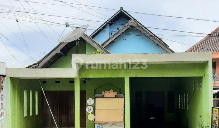 Selling Below Market Price! Lokaai House Near Unikama Sukun Malang Selling Below Market Price! Lokaai House Near Unikama Sukun Malang