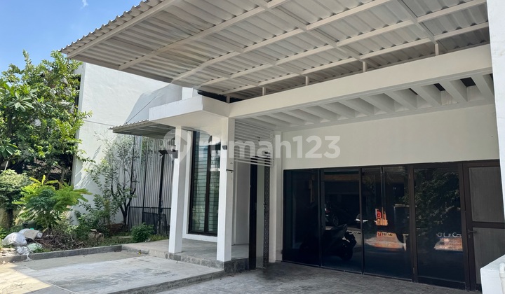 Rumah 2 Lantai Baru Renovasi di Pulomas. Tidak Banjir Rumah 2 Lantai Baru Renovasi di Pulomas. Tidak Banjir