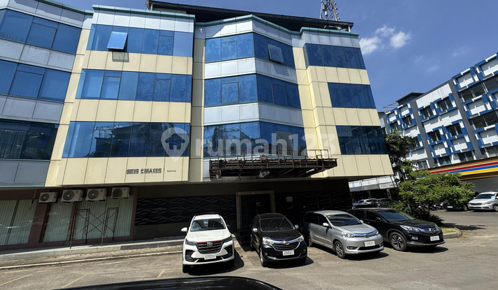 For Sale 5-Storey Shophouse Suitable for Restaurant, Hotel, Office, Karaoke, etc.