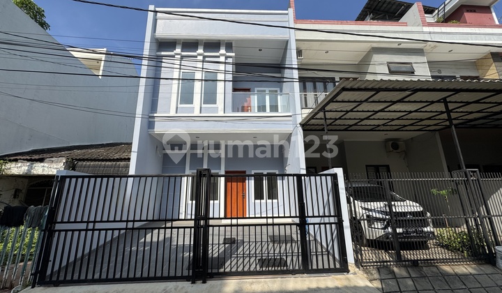 Dijual Rumah 2 Lantai Di Kelapa Gading Jakarta Utara  1