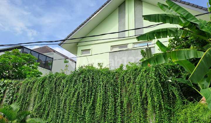 Dijual Rumah 2 Lantai Di Kompleks Pertamina. Pencahayaan Bagus