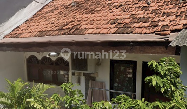 Rumah Tua Hitung Tanah Dalam Kompleks Perumahan di Sunter Rumah Tua Hitung Tanah Dalam Kompleks Perumahan di Sunter