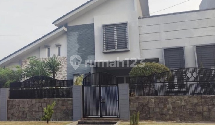 Dijual Rumah Hoek 2 Lantai di Pulogadung