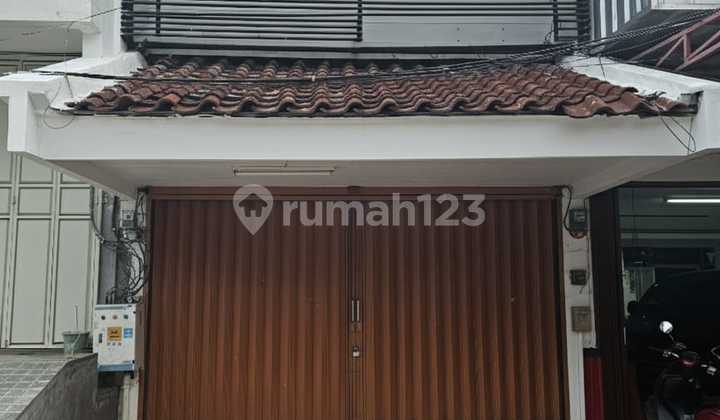 For Rent: Kelapa Gading Shop House, Strategic Location, North Jakarta