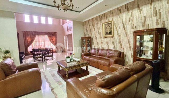 Dijual Rumah Hoek 2 Lantai di Pulogadung