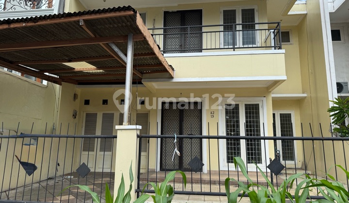 Dijual Rumah 2 Lantai Di Lingkungan Yang Tenang