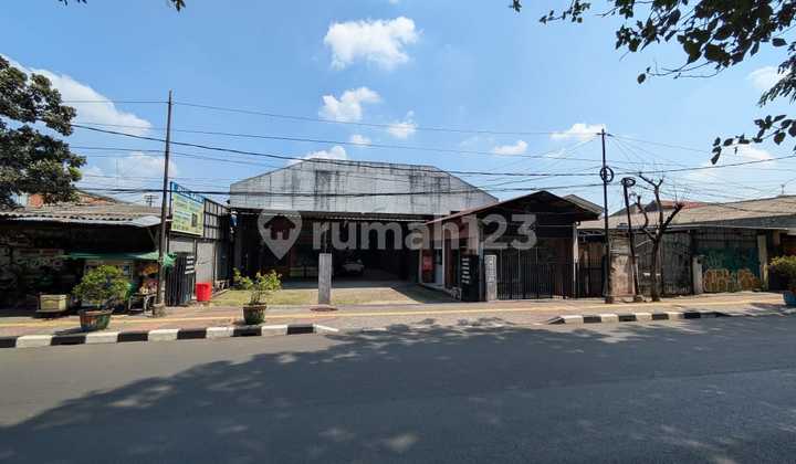 Dijual Gudang Kayu di Daerah Jatinegara. Terdapat Kamar Karyawan. Dijual Gudang Kayu di Daerah Jatinegara. Terdapat Kamar Karyawan.