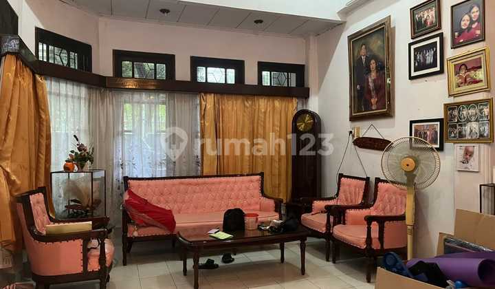 Dijual Rumah 2 Lantai Kelapa Gading di Pinggir Jalan Raya Dijual Rumah 2 Lantai Kelapa Gading di Pinggir Jalan Raya