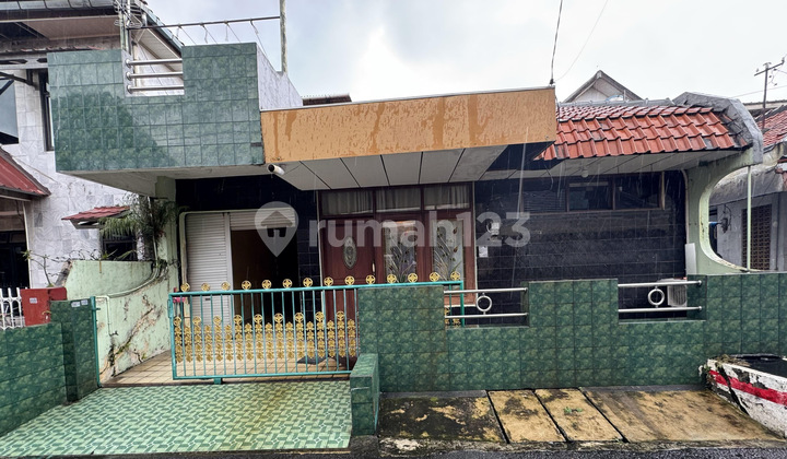 Dijual Rumah Rawamangun. Dua Lantai. Tidak Banjir. Letak Strategis Dijual Rumah Rawamangun. Dua Lantai. Tidak Banjir. Letak Strategis