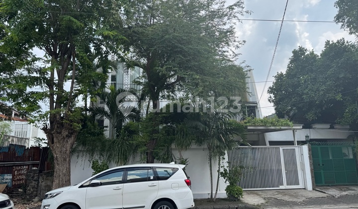 Dijual Rumah Mewah 3 Lantai. Letak Strategis. Dekat 3 Mini Market Dijual Rumah Mewah 3 Lantai. Letak Strategis. Dekat 3 Mini Market