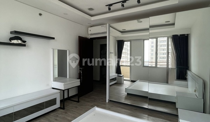 Dijual 1 Unit Apartemen Di Paladian Park.  2